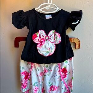 Disney bound 2 pc shirt and shorts Minnie/Disney World